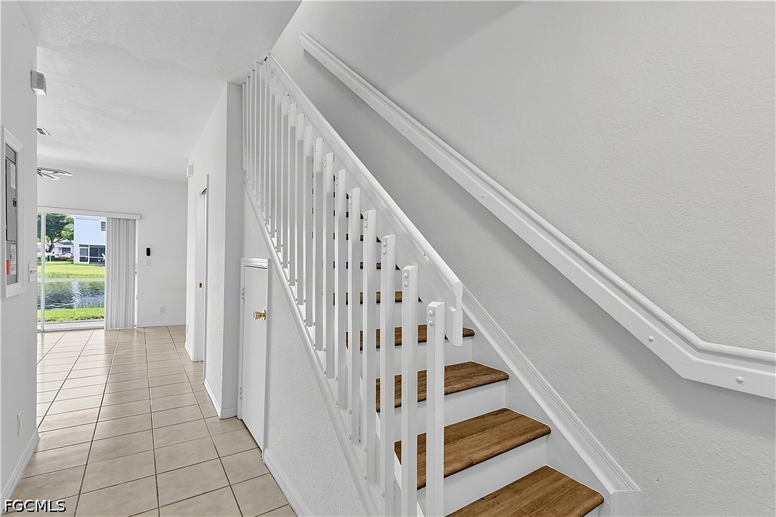 2 Bed Waterfront Home for Sale in Fort Myers, photo 17