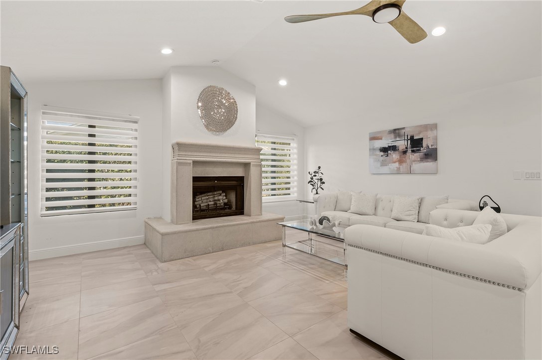 3 Bed Pool Home for Sale in Kings Lake, photo 18