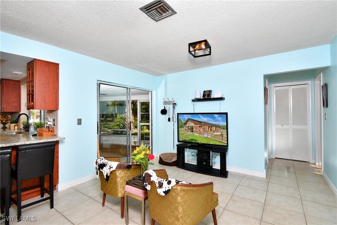 2 Bed SingleFamilyResidence for Sale in North Fort Myers, photo 18