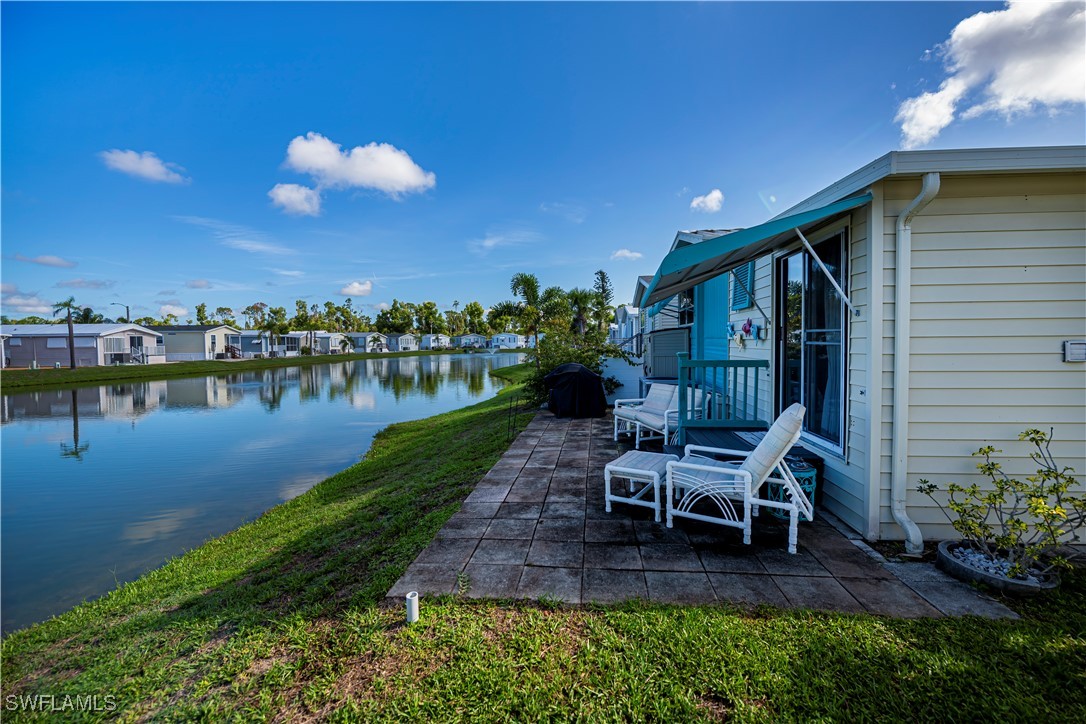 1 Bed Waterfront Home for Sale in North Fort Myers, photo 18