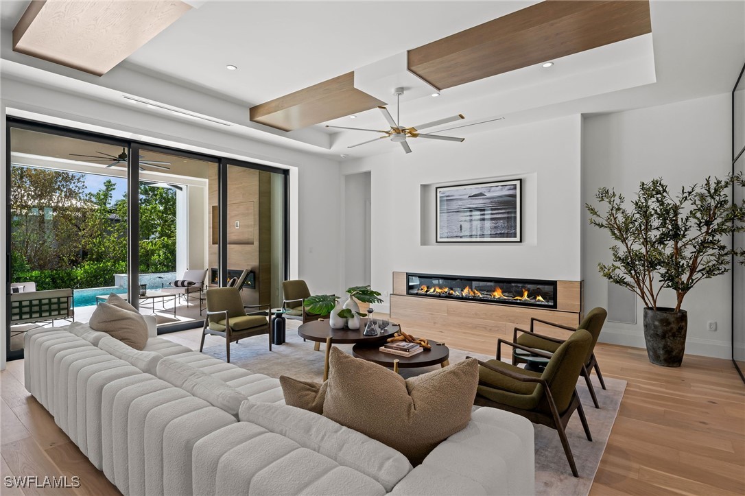 5 Bed Pool Home for Sale in Park Shore, photo 18