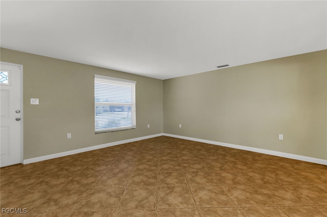 3 Bed Waterfront Home for Sale in Port Charlotte, photo 18