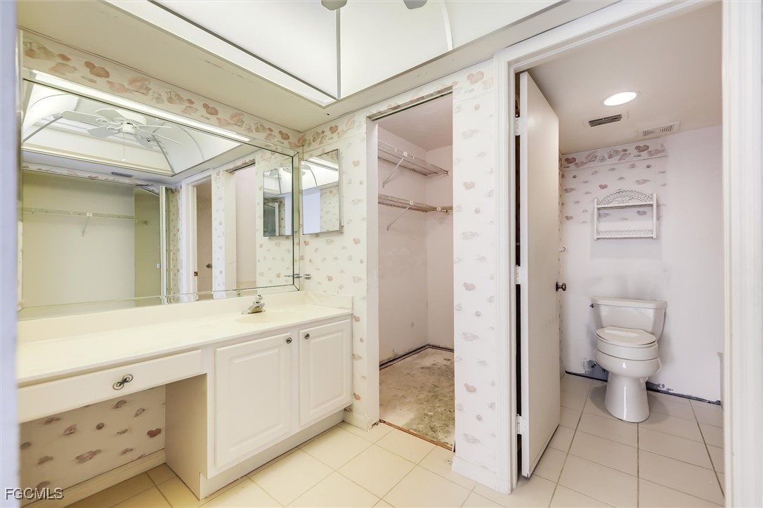 2 Bed Waterfront Home for Sale in Harbour Pointe Condo, photo 18