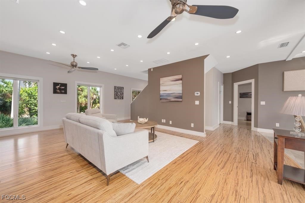 3 Bed Pool Home for Sale in Castaway Estates, photo 18