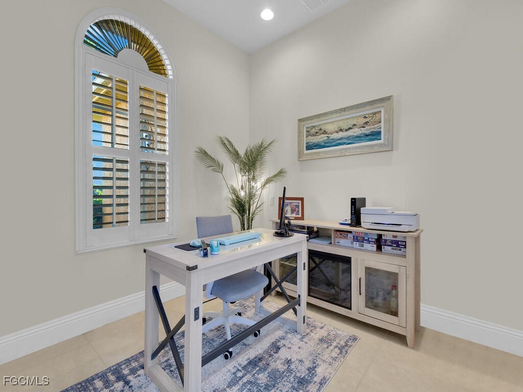 3 Bed Pool Home for Sale in Cape Coral, photo 18