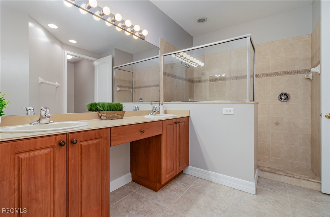 3 Bed Condominium for Sale in Jonathans Bay, photo 18