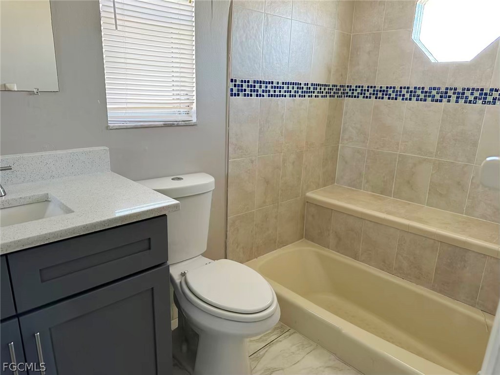 3 Bed SingleFamilyResidence for Sale in Cape Coral, photo 18