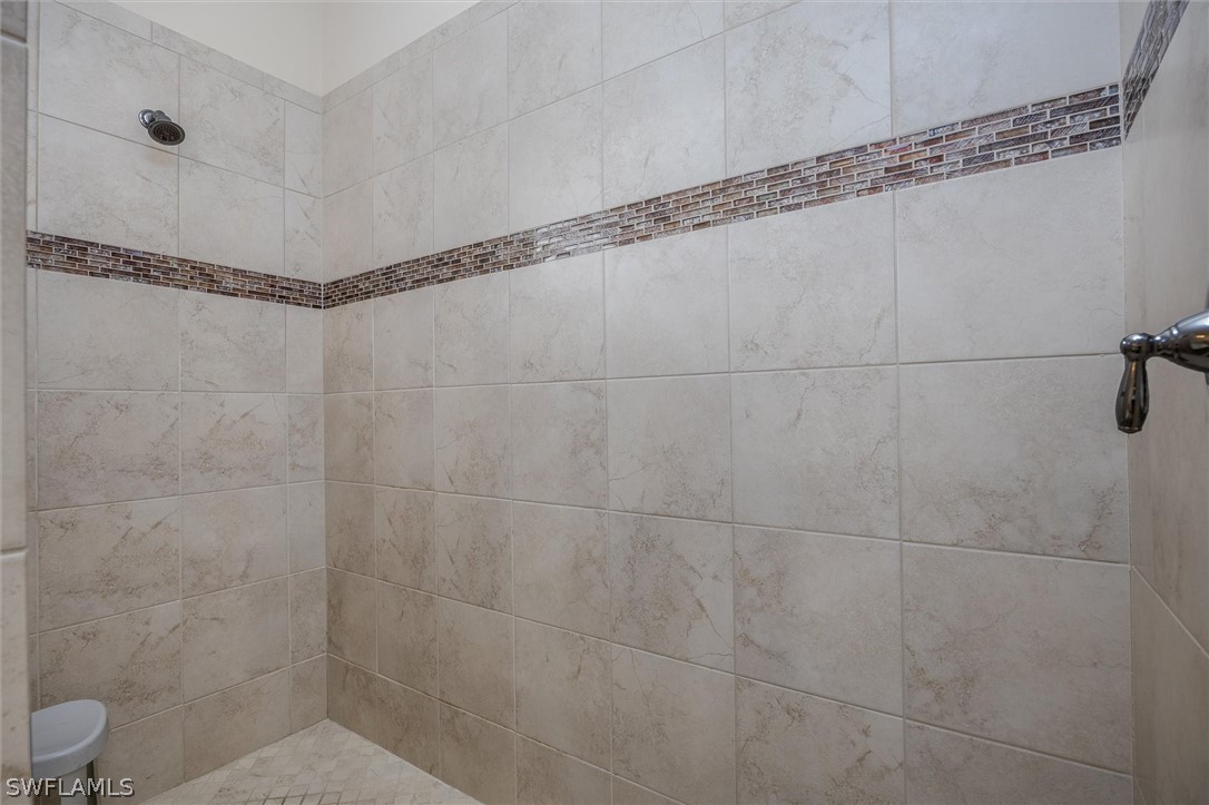 5 Bed Waterfront Home for Sale in Riverstone, photo 18