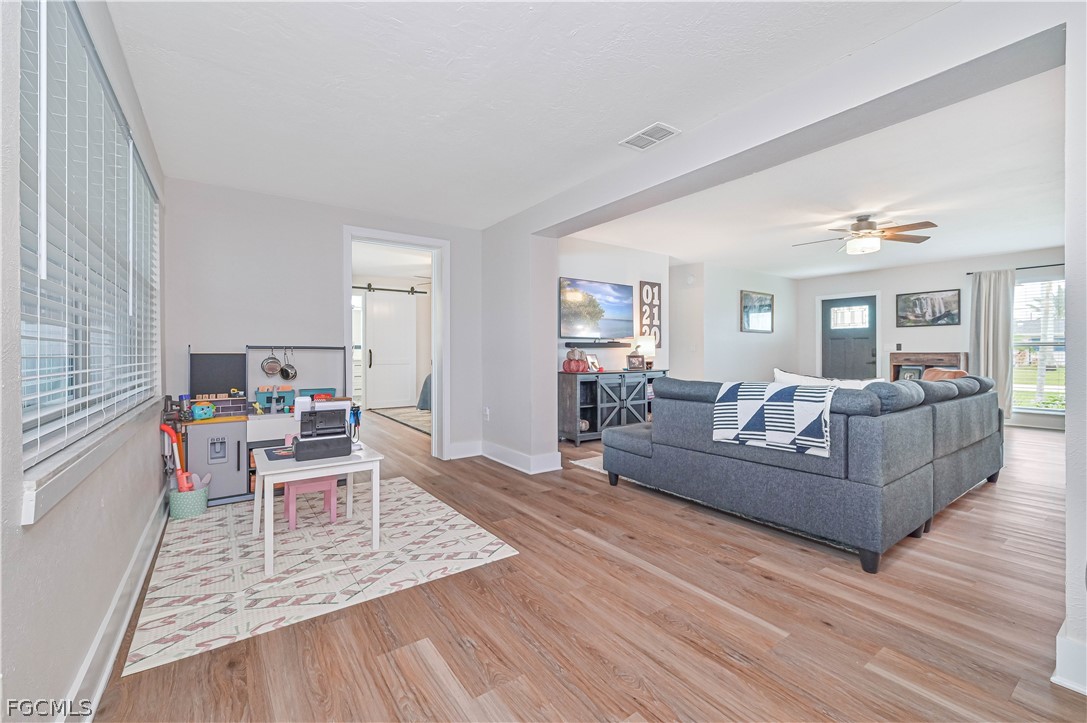 3 Bed Waterfront Home for Sale in Cape Coral, photo 18