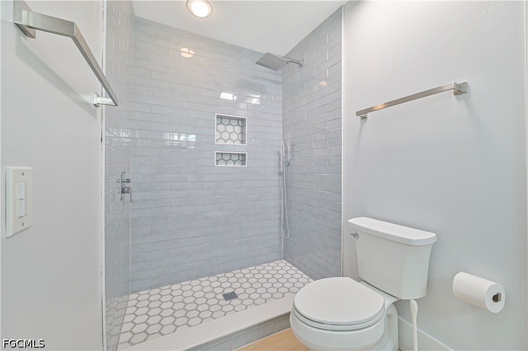 2 Bed Waterfront Home for Sale in Bonita Beach, photo 18