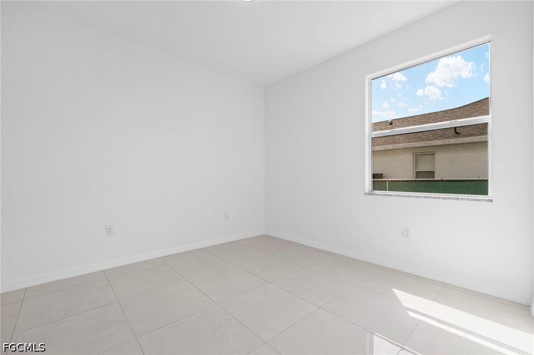 3 Bed SingleFamilyResidence for Sale in Lehigh Acres, photo 18