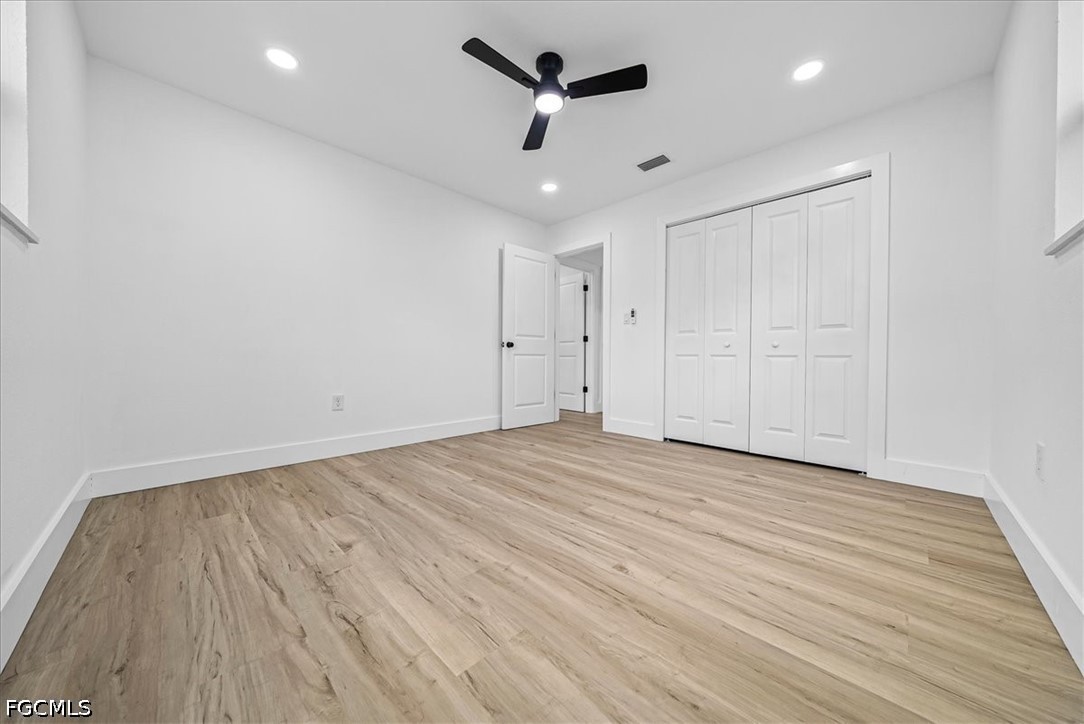 2 Bed SingleFamilyResidence for Sale in Fort Myers, photo 18