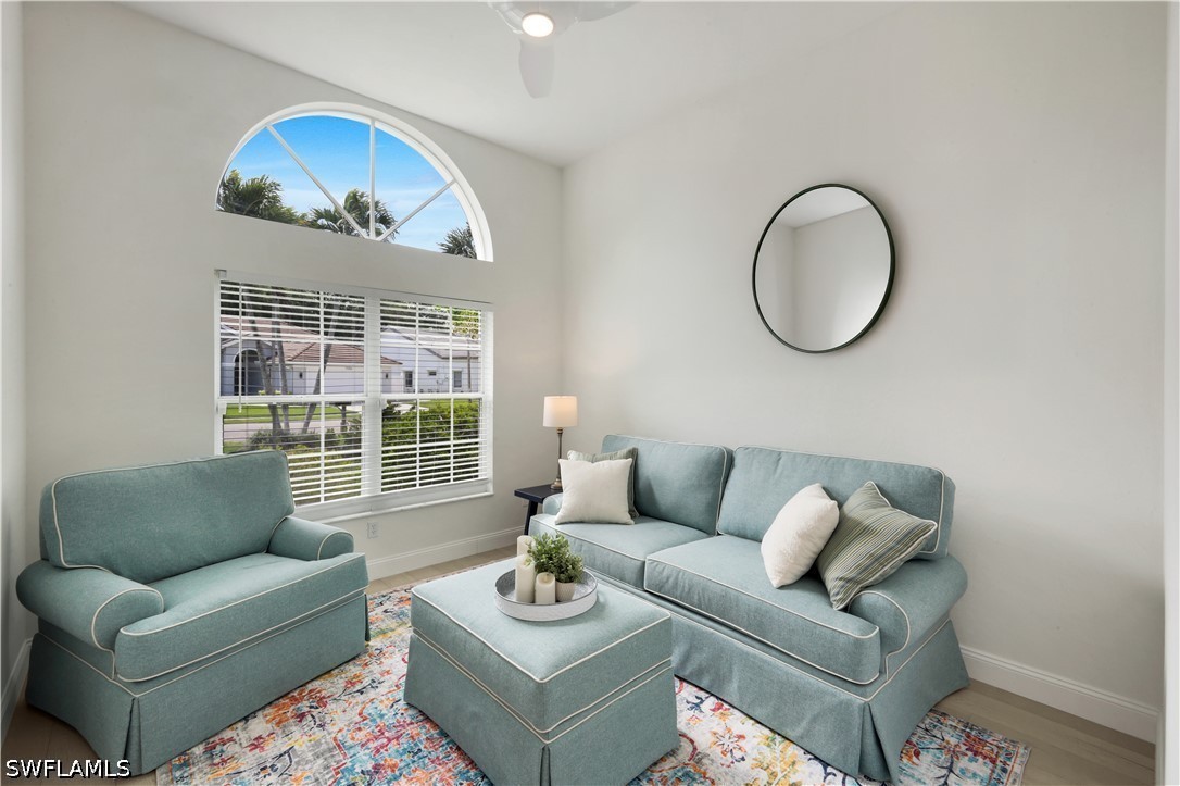 2 Bed SingleFamilyResidence for Sale in Naples, photo 18