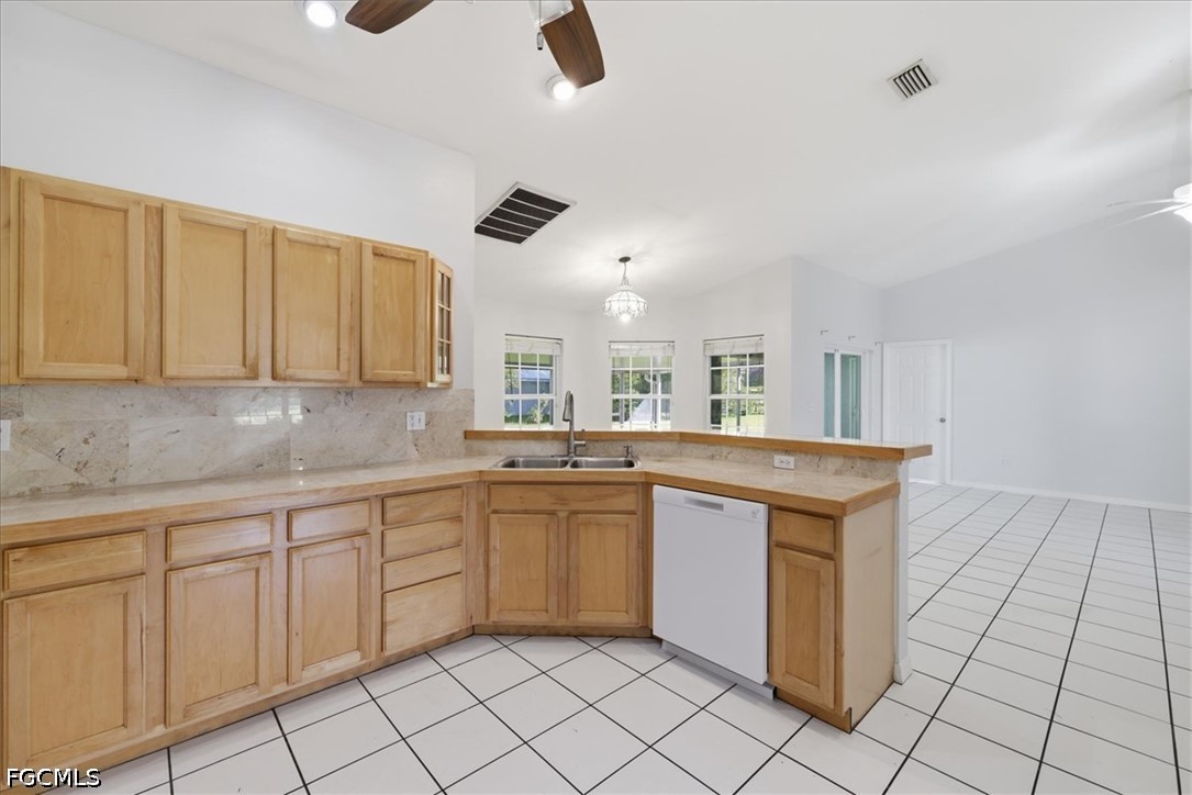 4 Bed SingleFamilyResidence for Sale in Laurel Oaks, photo 18