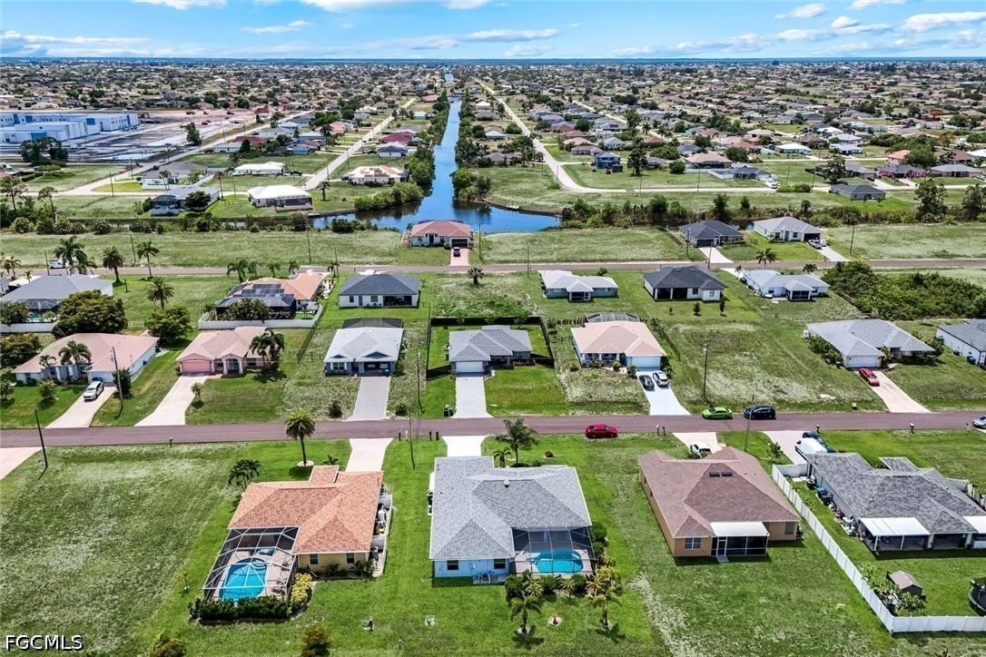 3 Bed Pool Home for Sale in Cape Coral, photo 18