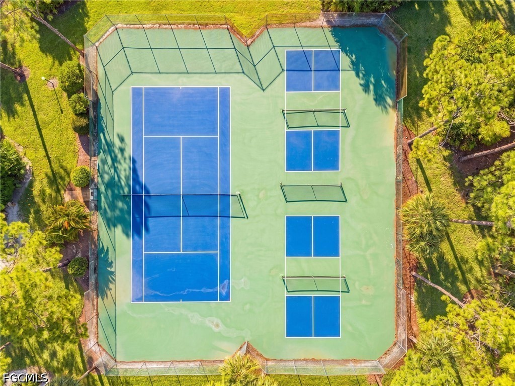 2 Bed Condominium for Sale in Naples, photo 18