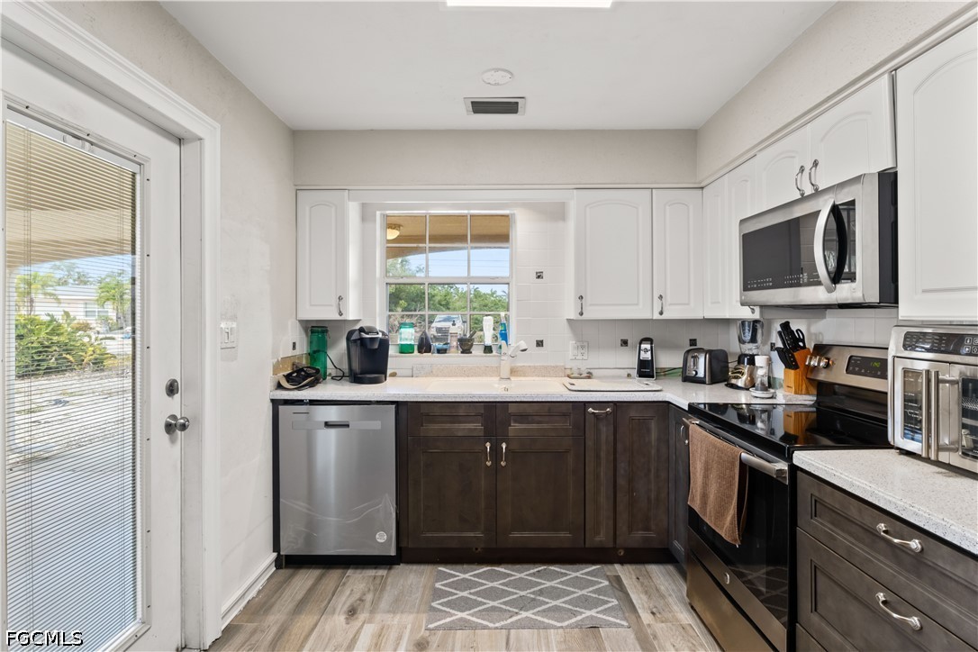 2 Bed Pool Home for Sale in Matlacha Isles, photo 18