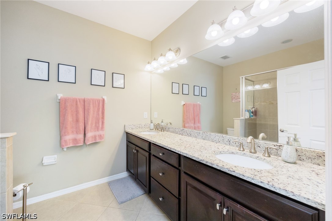 2 Bed Condominium for Sale in Estero, photo 18