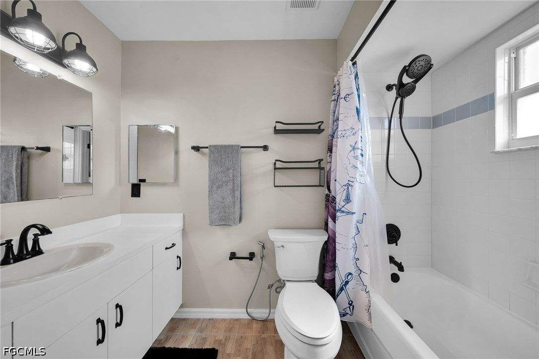 3 Bed Pool Home for Sale in Cape Coral, photo 18