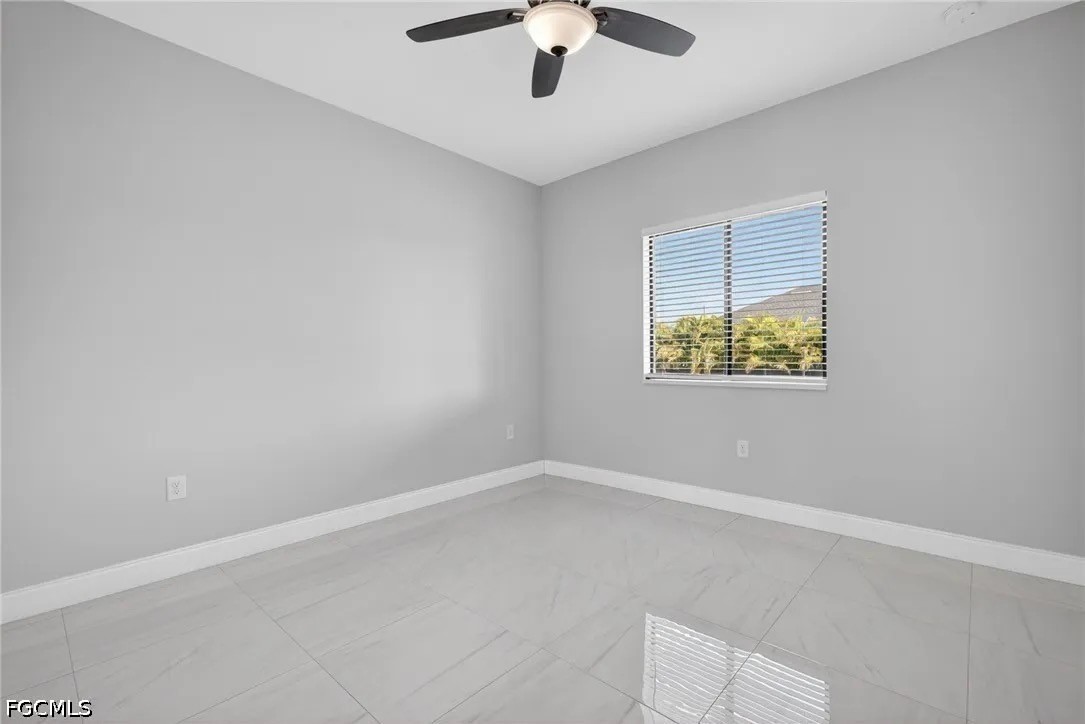 3 Bed SingleFamilyResidence for Sale in Cape Coral, photo 18