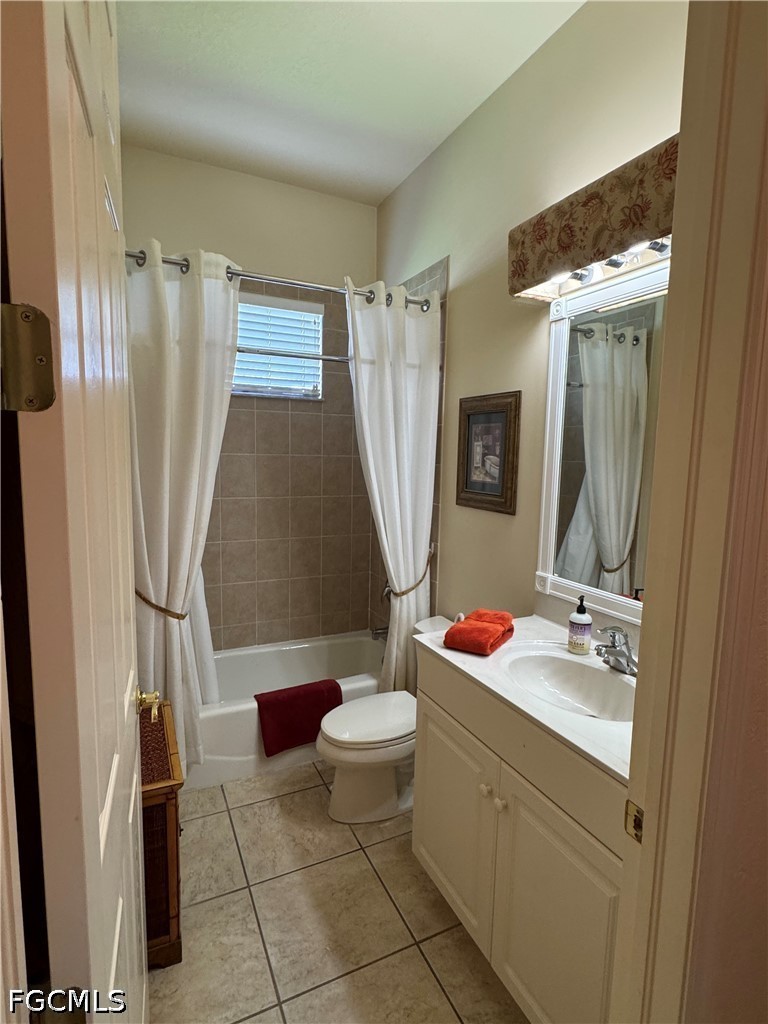 3 Bed Pool Home for Sale in Cape Royal, photo 18