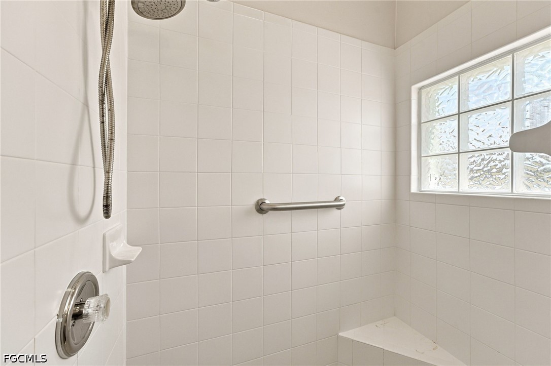 3 Bed Pool Home for Sale in North Fort Myers, photo 18