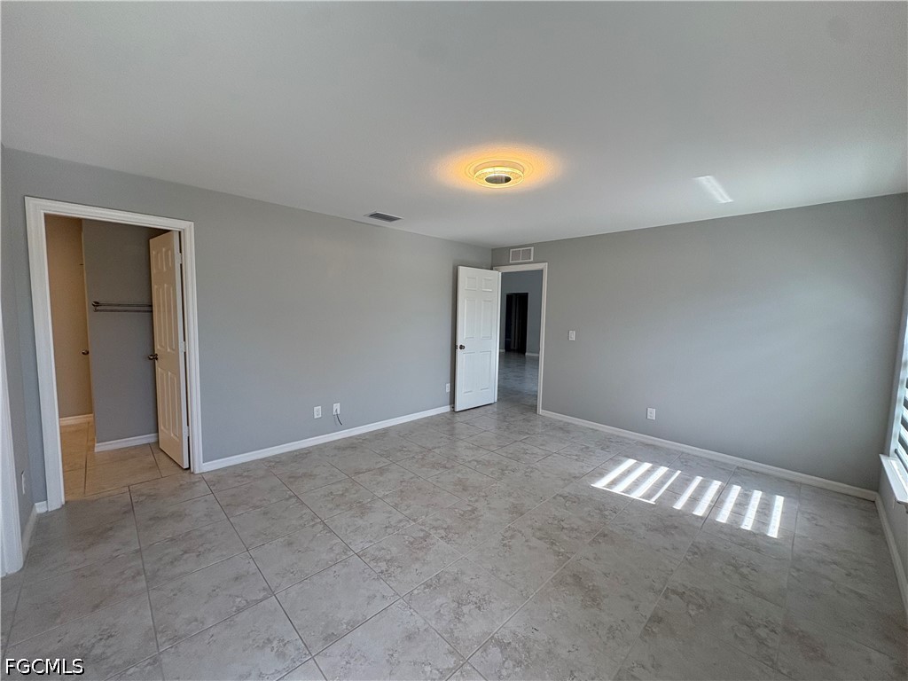 3 Bed SingleFamilyResidence for Sale in Cape Coral, photo 18