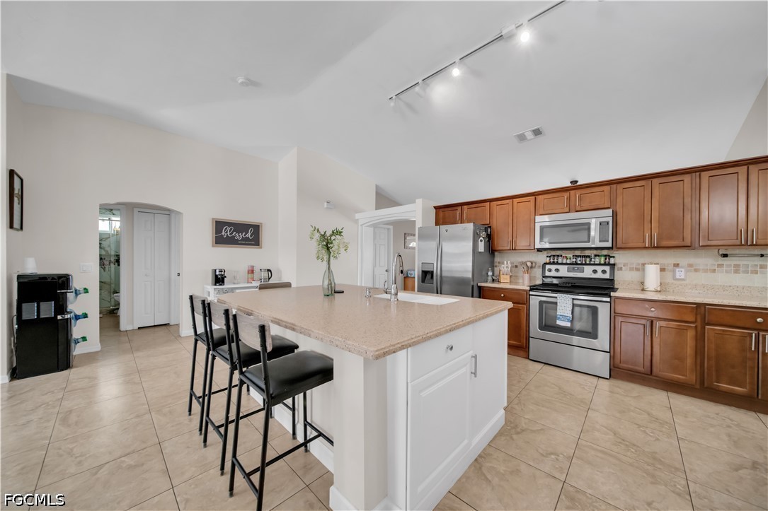 3 Bed Pool Home for Sale in Cape Coral, photo 18