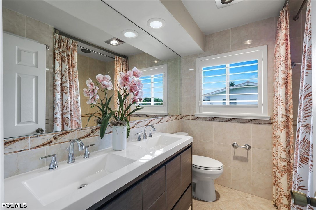 3 Bed SingleFamilyResidence for Sale in Cape Coral, photo 18
