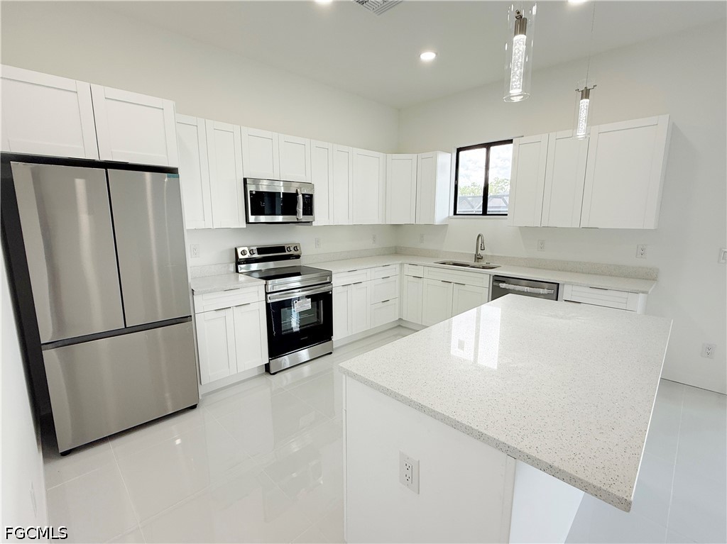 4 Bed SingleFamilyResidence for Sale in Cape Coral, photo 18