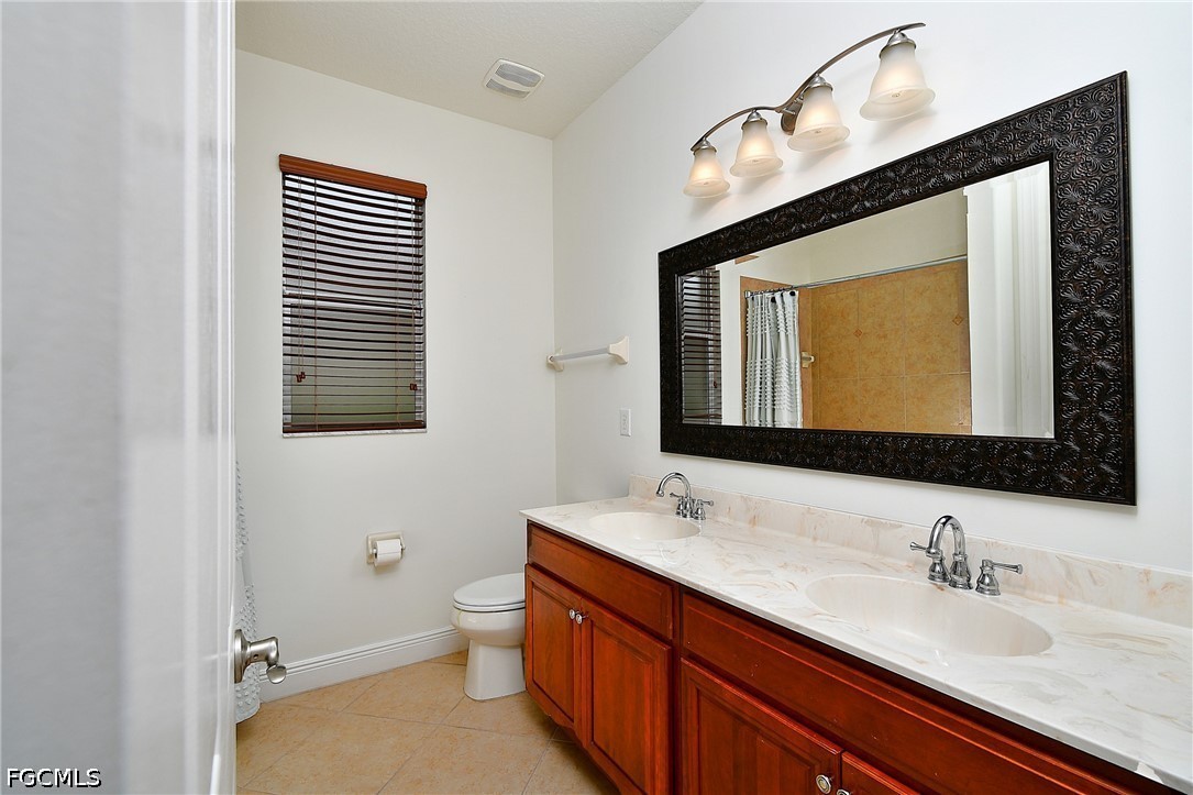 3 Bed SingleFamilyResidence for Sale in Estero, photo 18