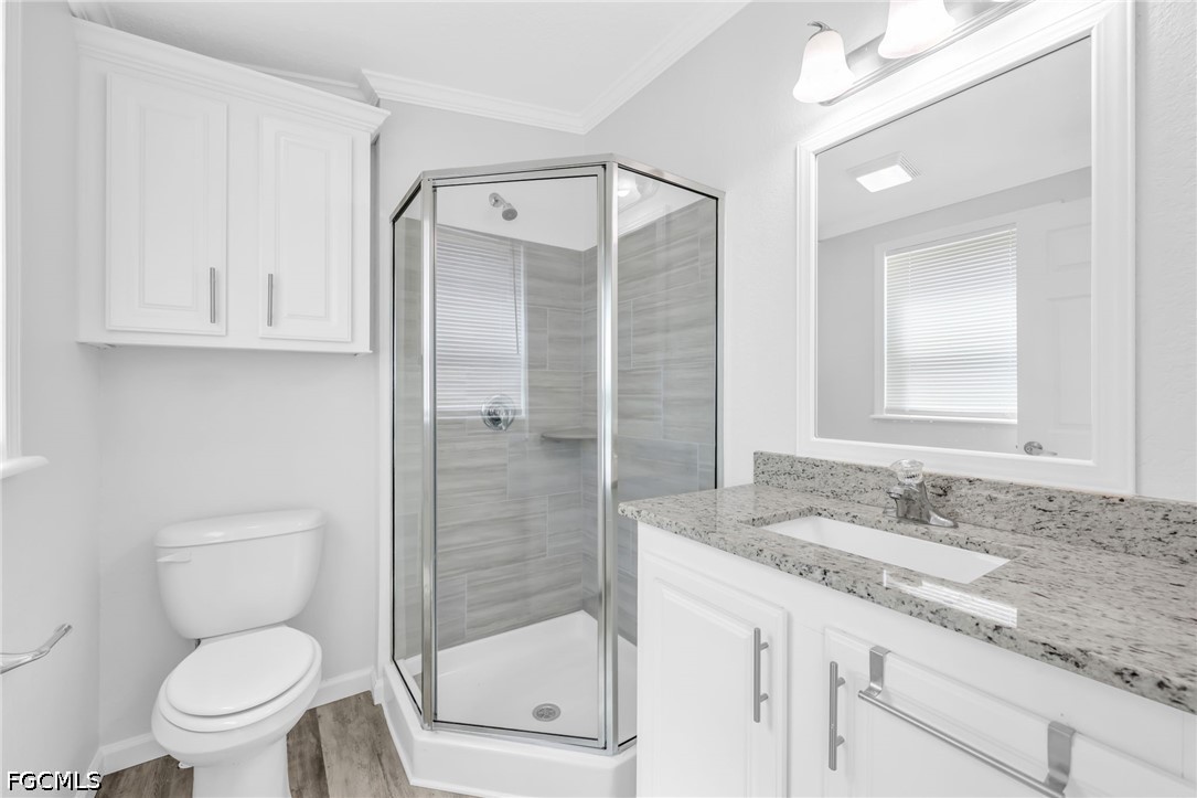 2 Bed Waterfront Home for Sale in Fort Myers, photo 18