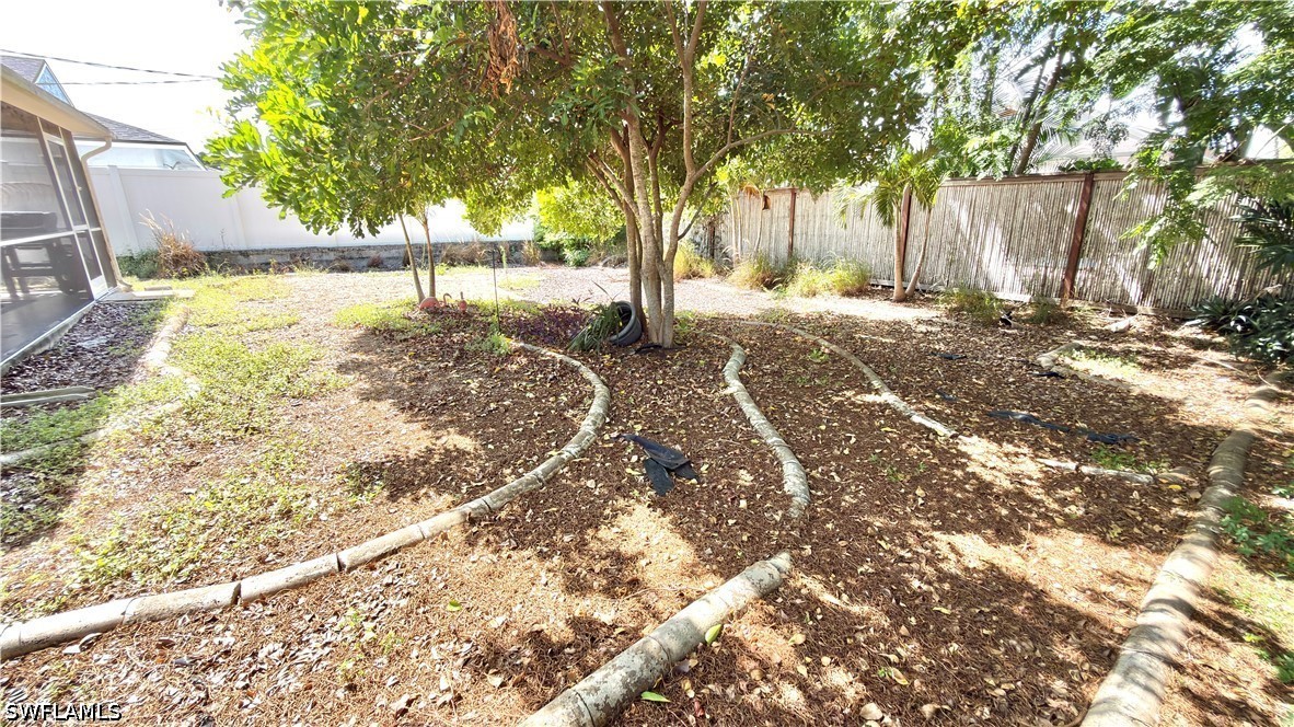 2 Bed SingleFamilyResidence for Sale in Naples, photo 18