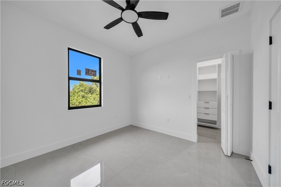 3 Bed Waterfront Home for Sale in Cape Coral, photo 18