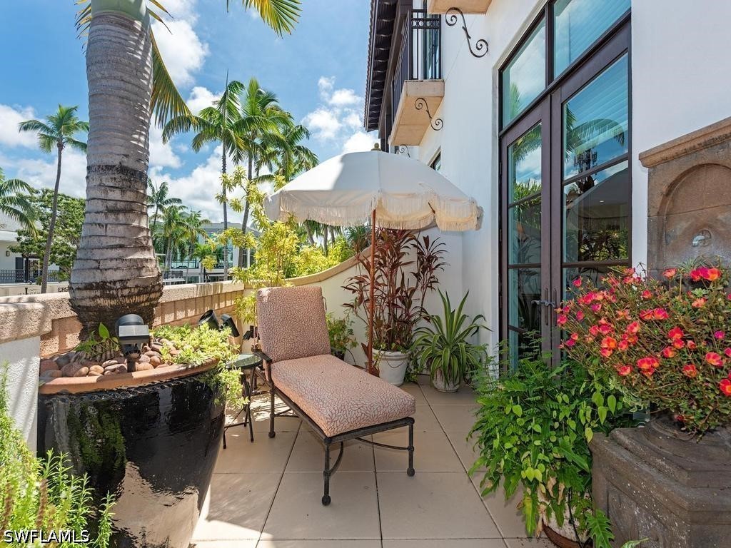 3 Bed Condominium for Sale in Olde Naples, photo 18