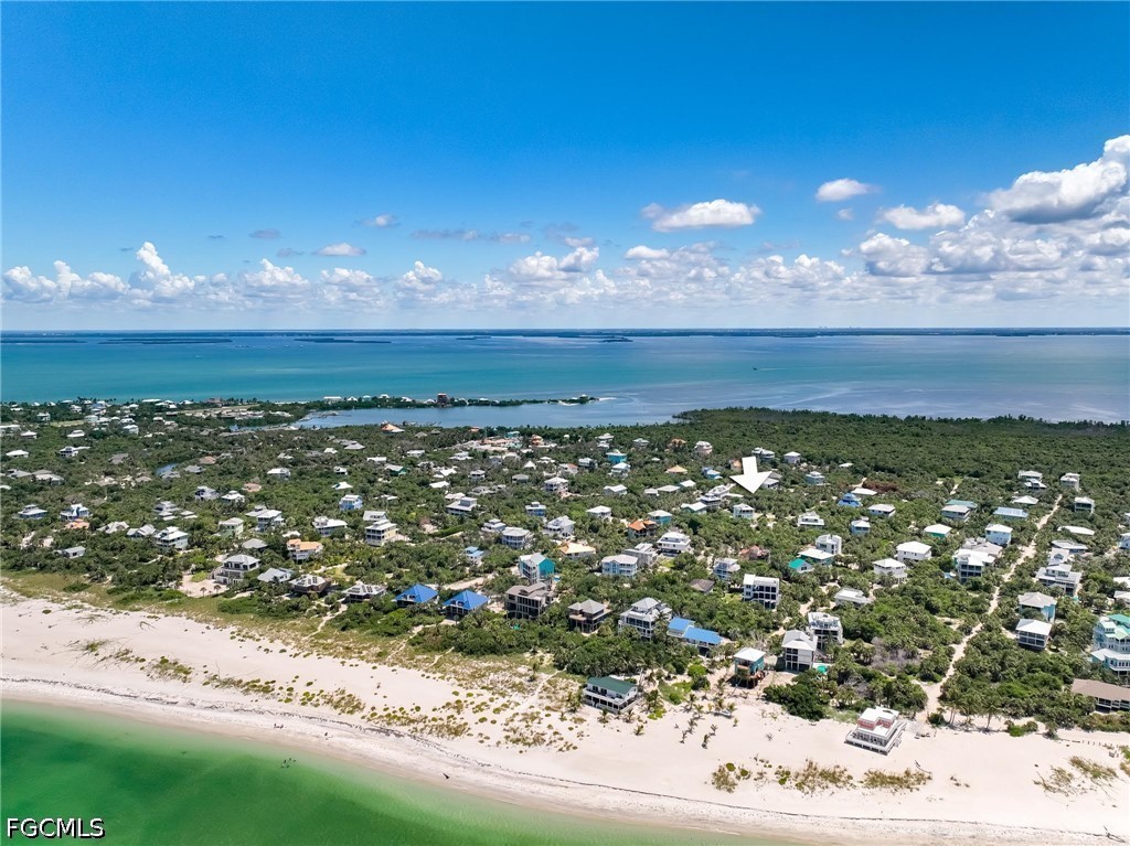 Residential for Sale in Upper Captiva, photo 18