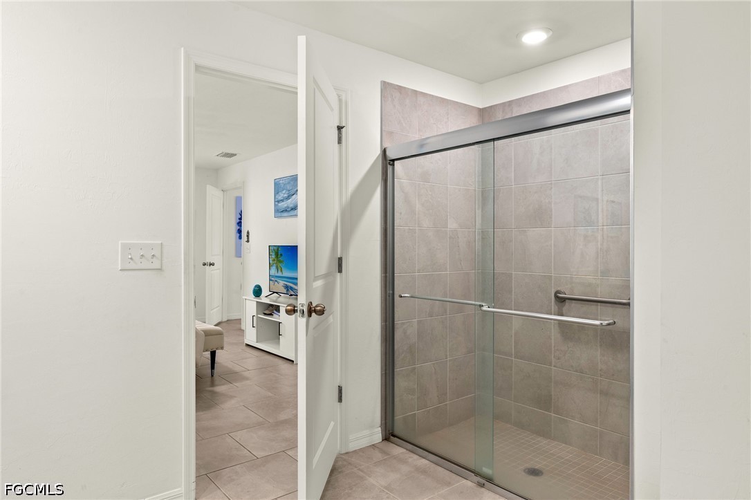 4 Bed SingleFamilyResidence for Sale in Oakview, photo 18