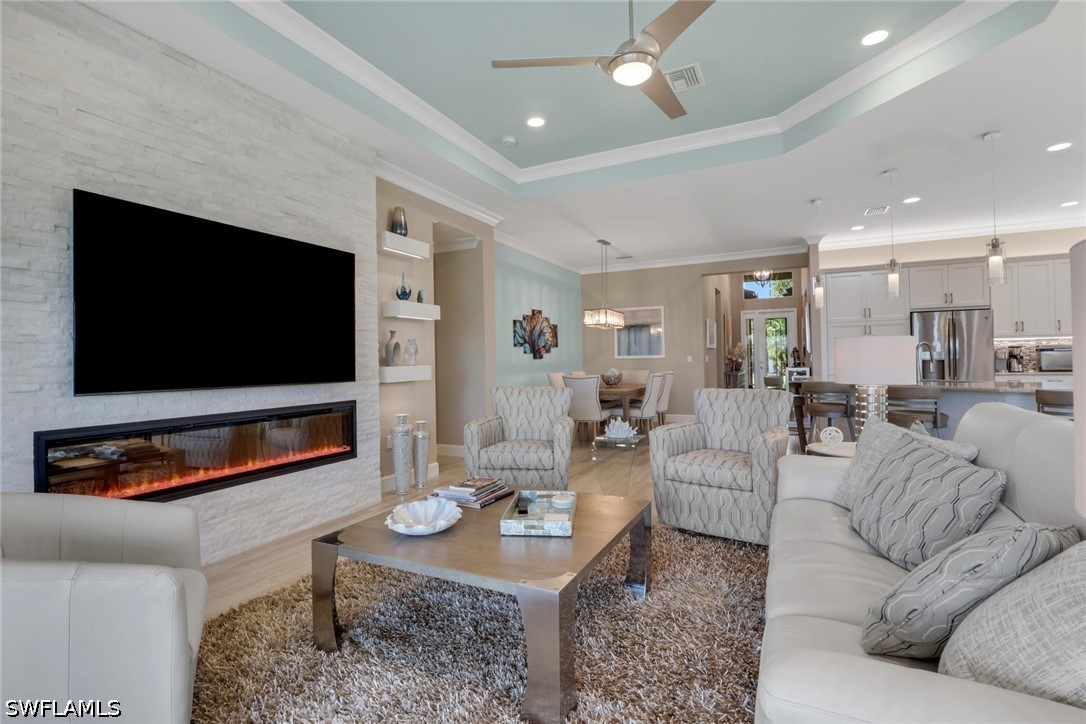 3 Bed Pool Home for Sale in Valencia Bonita, photo 18
