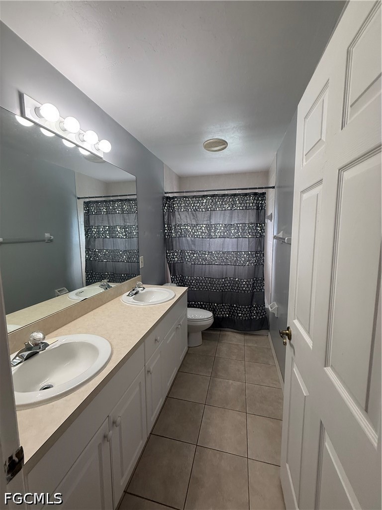 2 Bed Waterfront Home for Sale in Cape Coral, photo 18