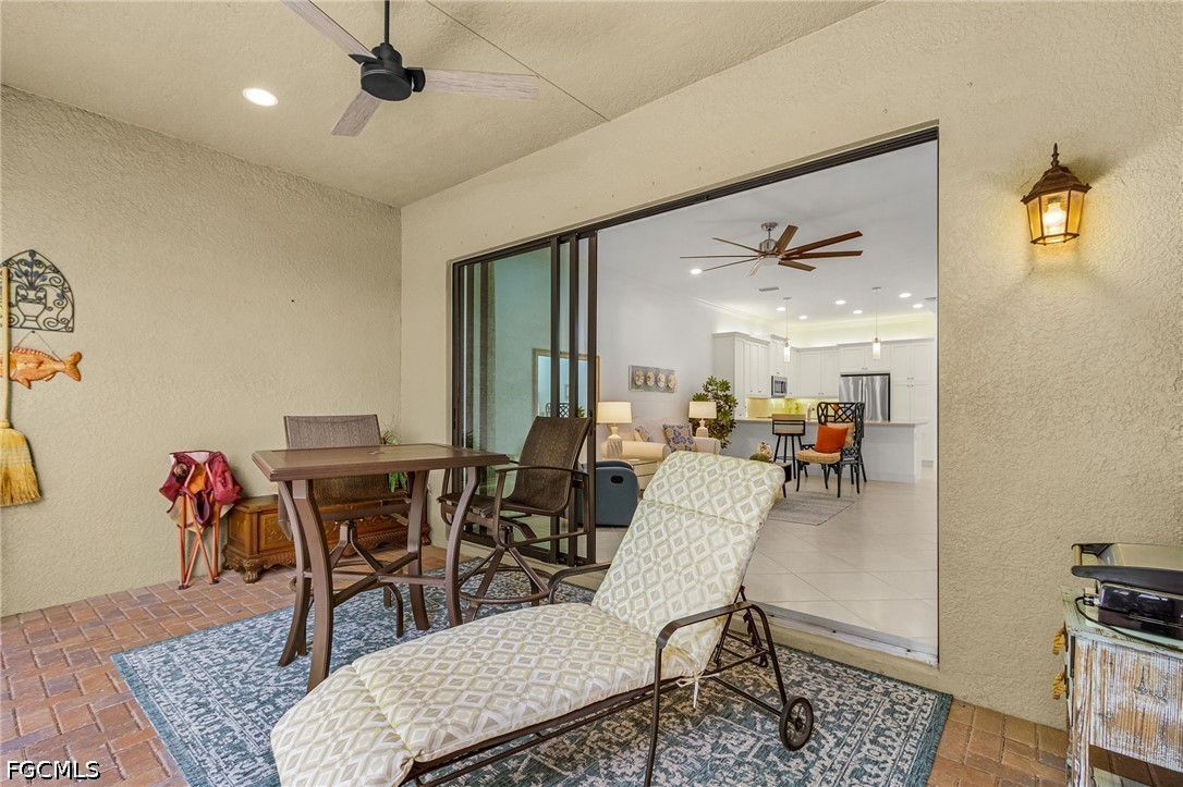 2 Bed SingleFamilyResidence for Sale in Naples, photo 18