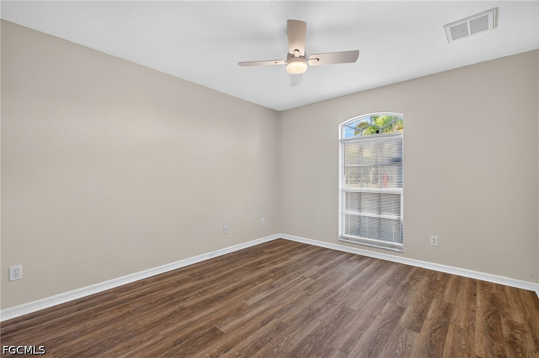 3 Bed SingleFamilyResidence for Sale in Cape Coral, photo 18