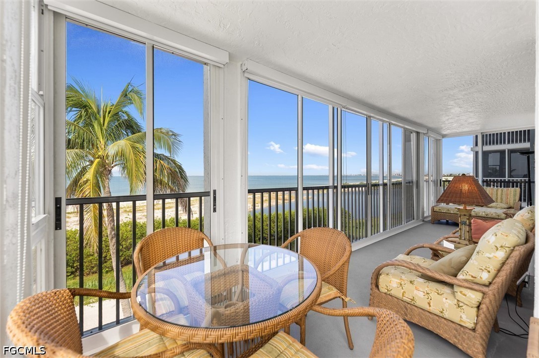 2 Bed Waterfront Home for Sale in Creciente Condo North, photo 18