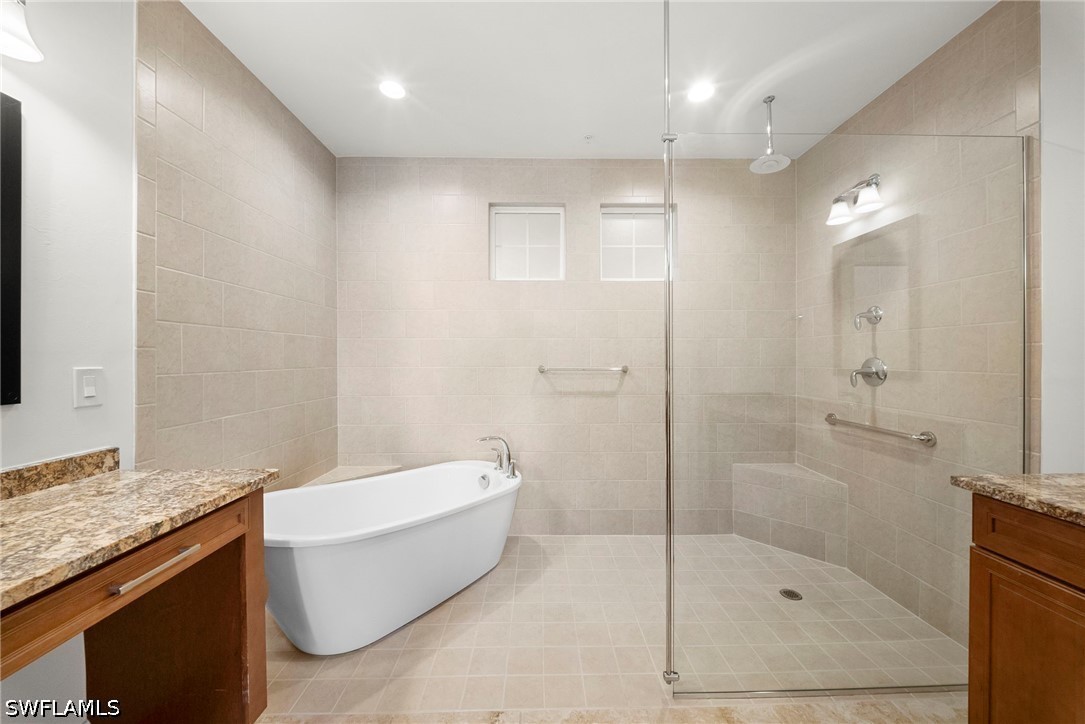 2 Bed Condominium for Sale in Genova, photo 18