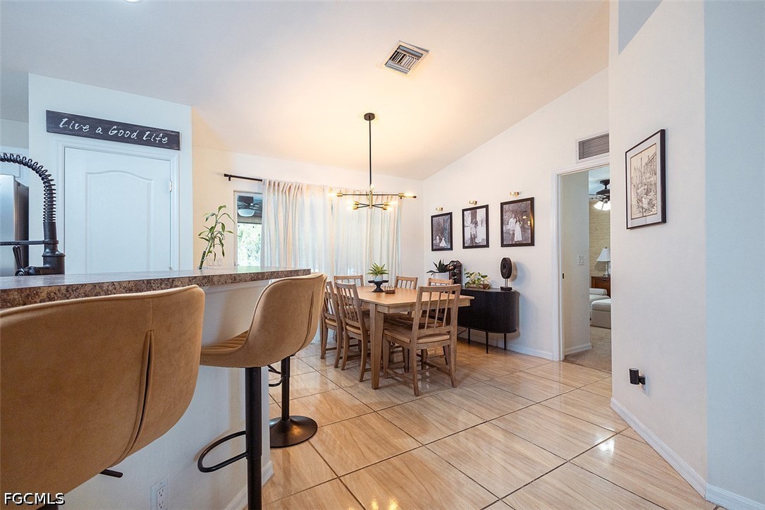 3 Bed SingleFamilyResidence for Sale in Mirror Lakes, photo 18