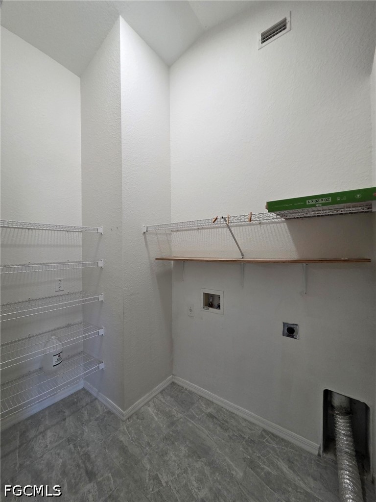 3 Bed SingleFamilyResidence for Sale in Lehigh Acres, photo 18