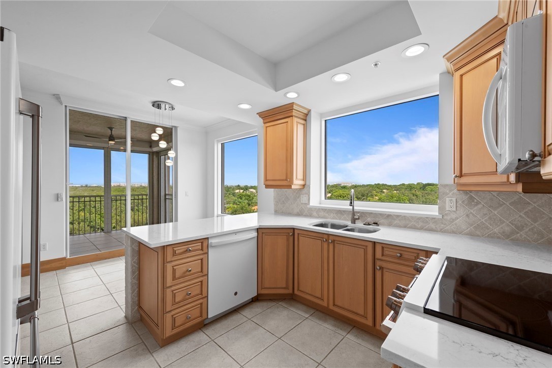 3 Bed Waterfront Home for Sale in Naples, photo 18