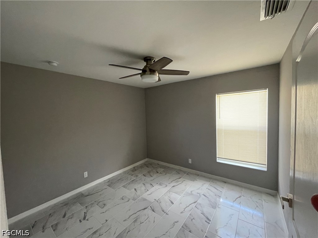 3 Bed SingleFamilyResidence for Sale in Cape Coral, photo 18