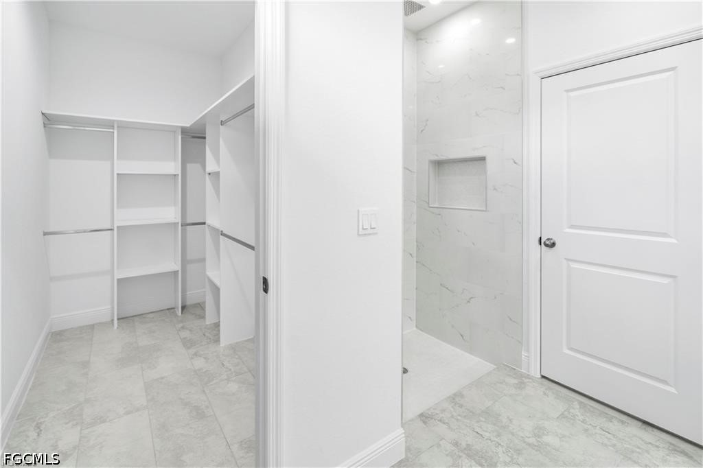 3 Bed SingleFamilyResidence for Sale in Port Labelle, photo 18