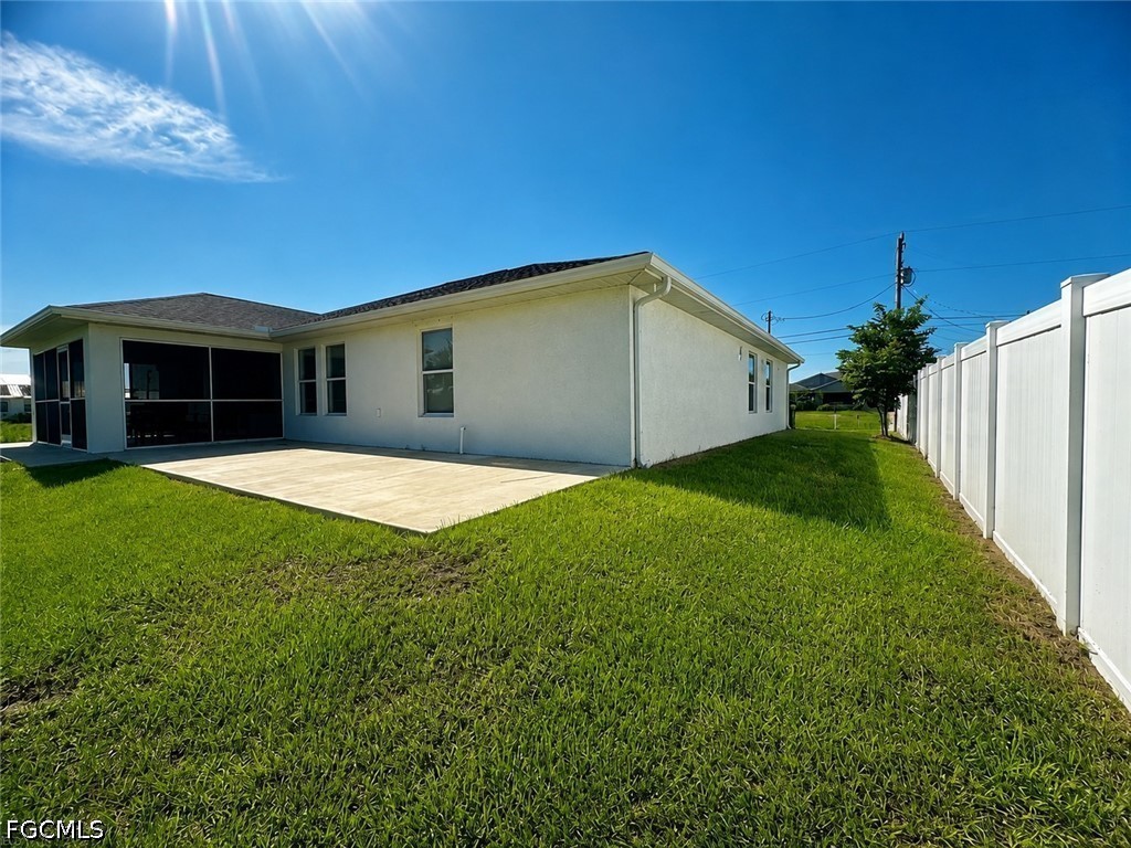 3 Bed Waterfront Home for Sale in Cape Coral, photo 18