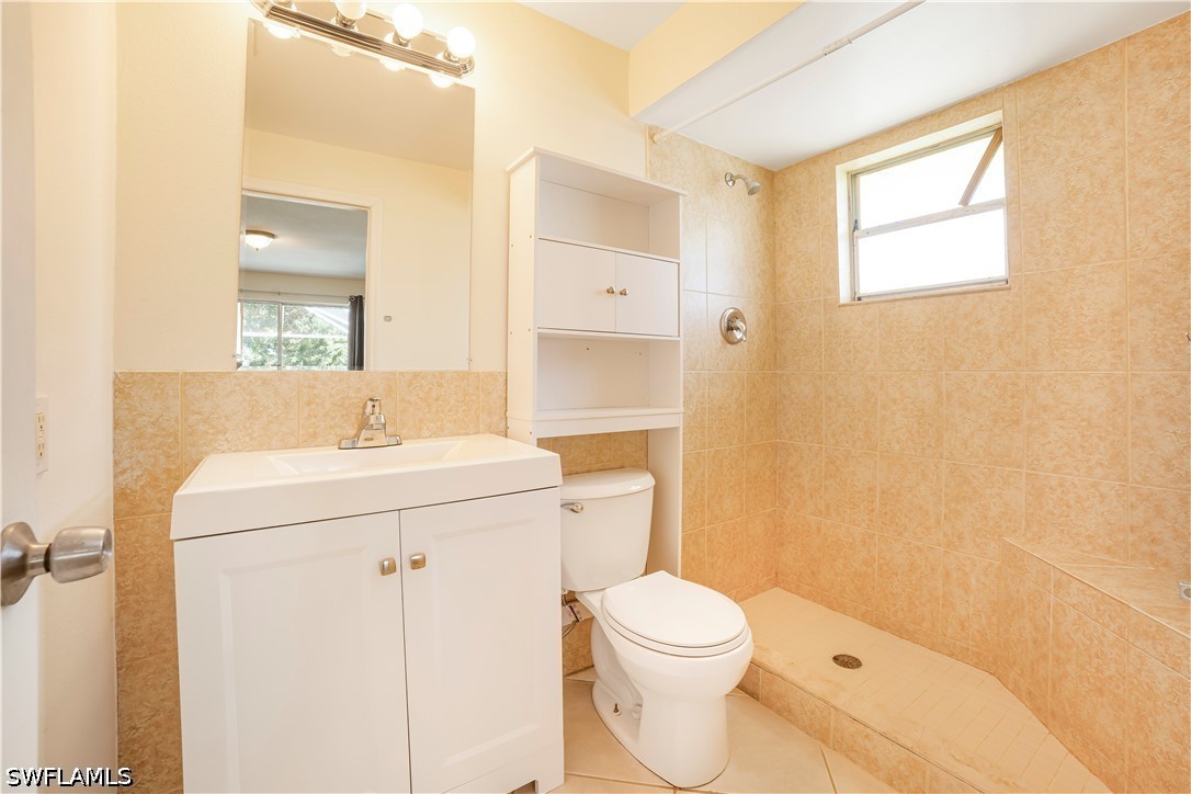 3 Bed Pool Home for Sale in Cape Coral, photo 18